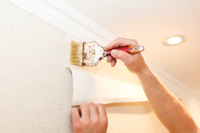 Pose de papier peint à Farnay — revêtements muraux et toiles de verre